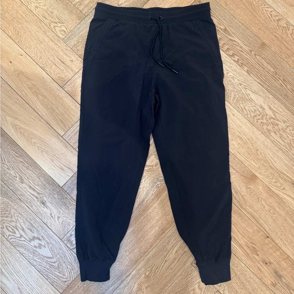 ALO Yoga Men's Black joggers